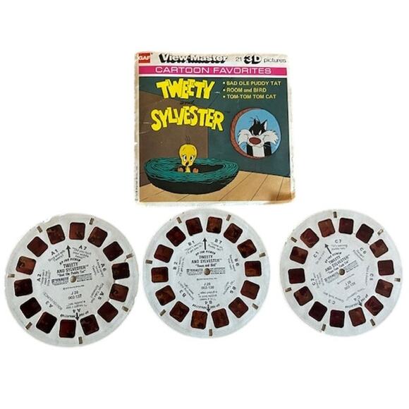 Vintage 1970s GAF View-Master Bundle – Red & Cream Viewers + 13 Reels - Picture 7 of 10
